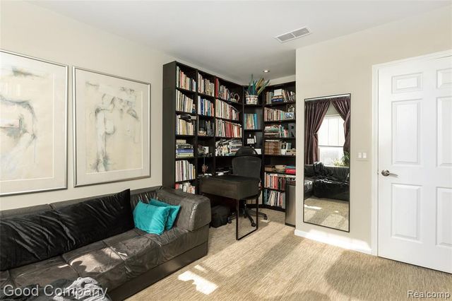 129 Allenhurst Avenue, Royal Oak, MI 48067