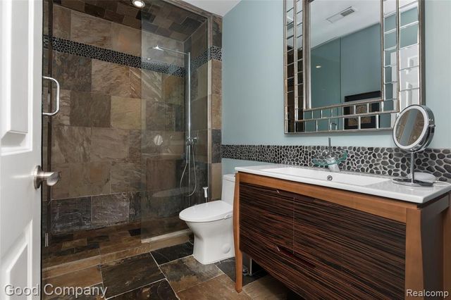 129 Allenhurst Avenue, Royal Oak, MI 48067