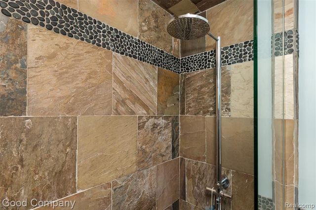 129 Allenhurst Avenue, Royal Oak, MI 48067