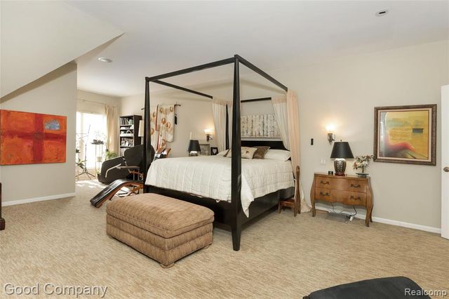 129 Allenhurst Avenue, Royal Oak, MI 48067