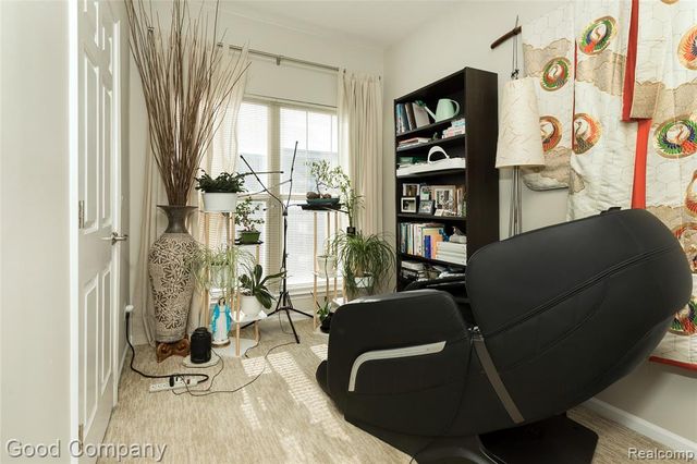 129 Allenhurst Avenue, Royal Oak, MI 48067