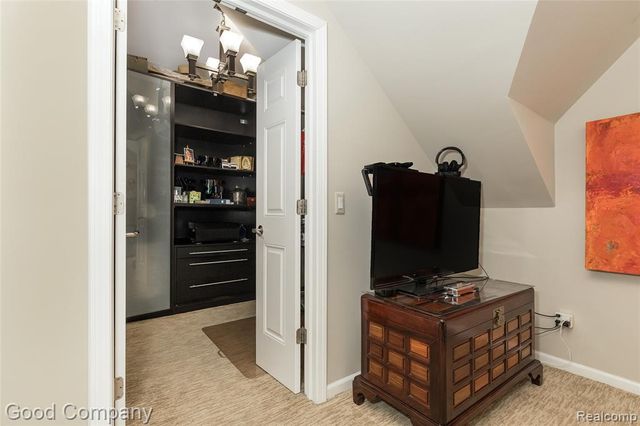 129 Allenhurst Avenue, Royal Oak, MI 48067