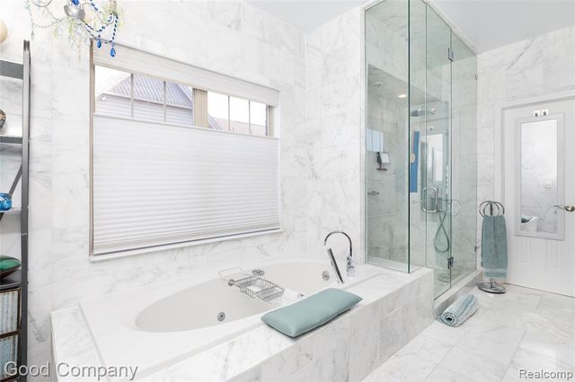 129 Allenhurst Avenue, Royal Oak, MI 48067