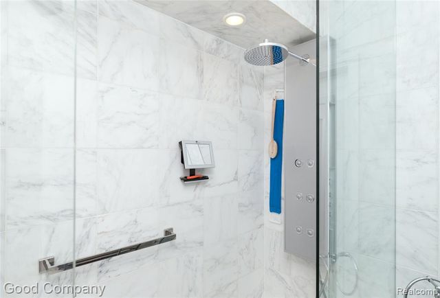 129 Allenhurst Avenue, Royal Oak, MI 48067