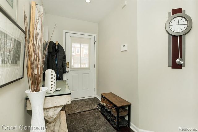 129 Allenhurst Avenue, Royal Oak, MI 48067