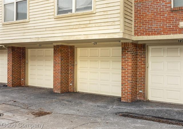 129 Allenhurst Avenue, Royal Oak, MI 48067