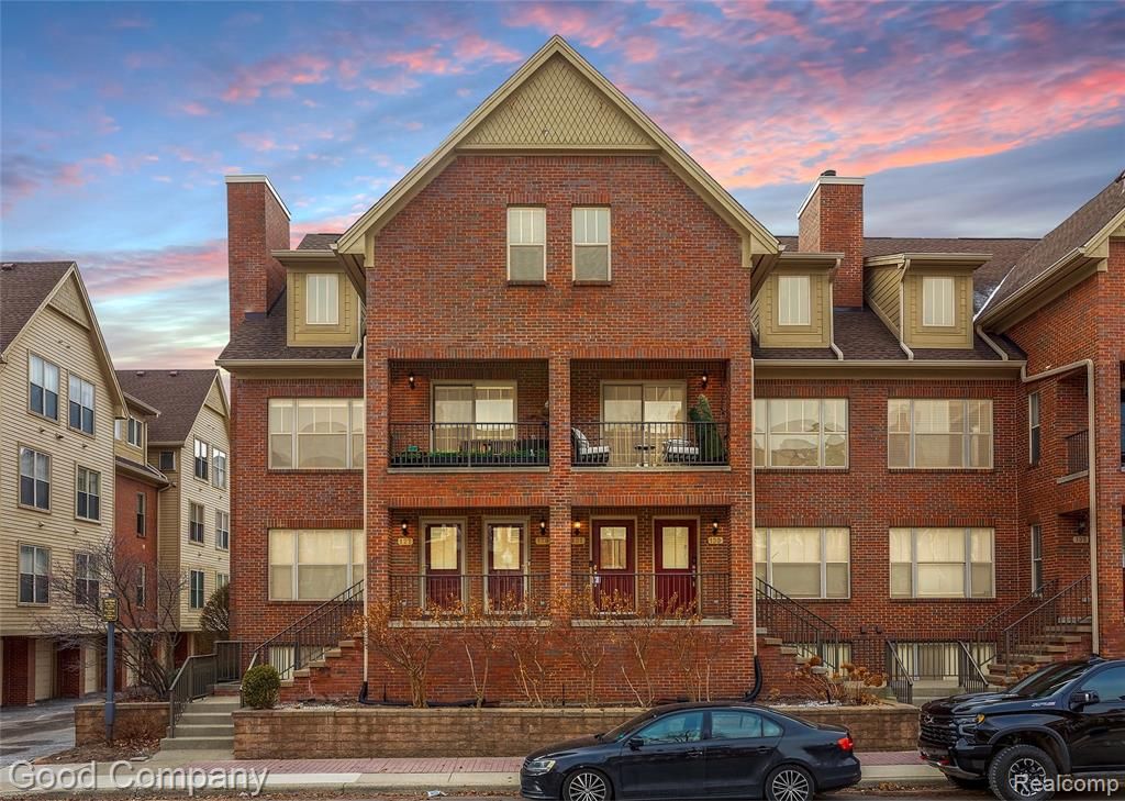 129 Allenhurst Avenue, Royal Oak, MI 48067