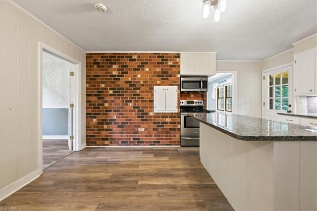 223 Knollwood Drive, Elkin, NC 28621