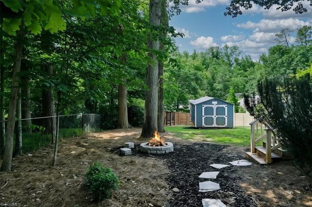 223 Knollwood Drive, Elkin, NC 28621