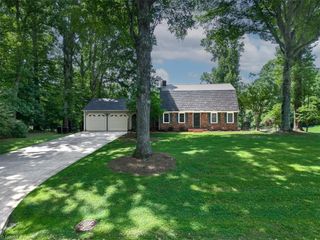 223 Knollwood Drive, Elkin, NC 28621