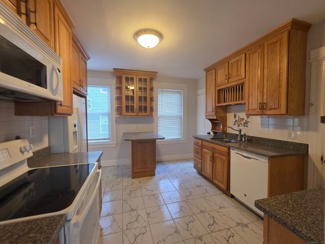 264 Villa Avenue, Fairfield, CT 06825