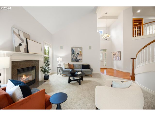 4592 Nw OAKPOINT Way, Portland, OR 97229