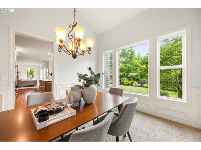 4592 Nw OAKPOINT Way, Portland, OR 97229