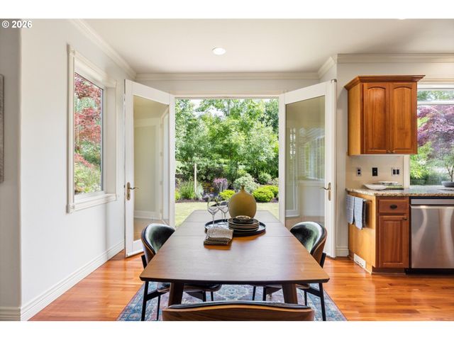 4592 Nw OAKPOINT Way, Portland, OR 97229