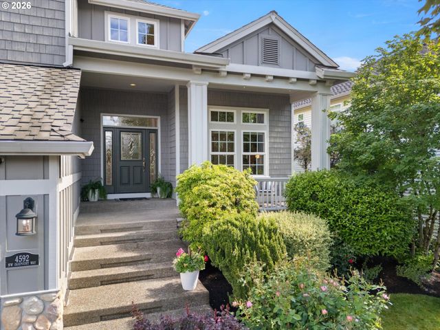 4592 Nw OAKPOINT Way, Portland, OR 97229