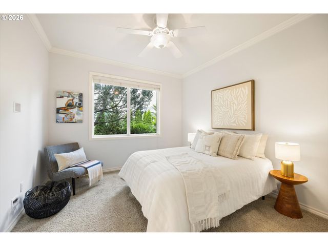 4592 Nw OAKPOINT Way, Portland, OR 97229
