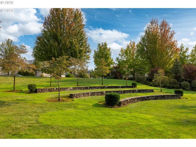 4592 Nw OAKPOINT Way, Portland, OR 97229