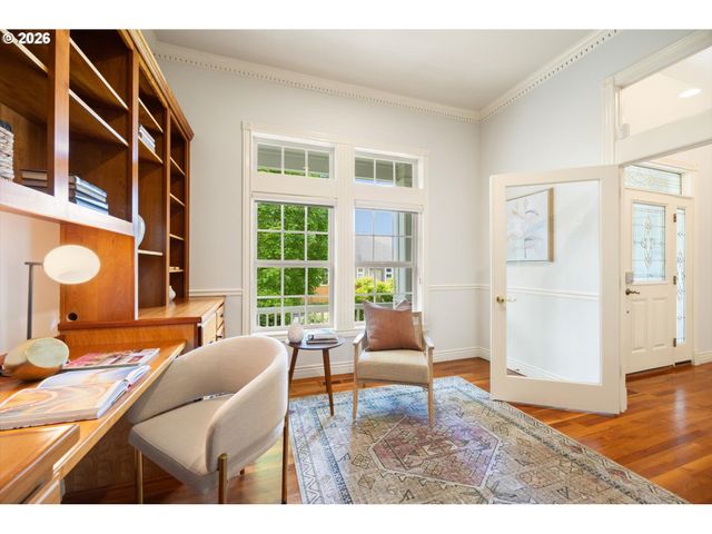 4592 Nw OAKPOINT Way, Portland, OR 97229