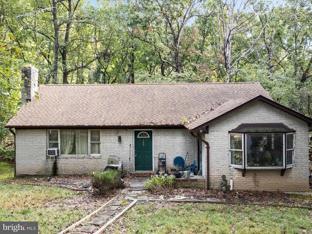 105 CHESTNUT LN, Harpers Ferry, WV 25425