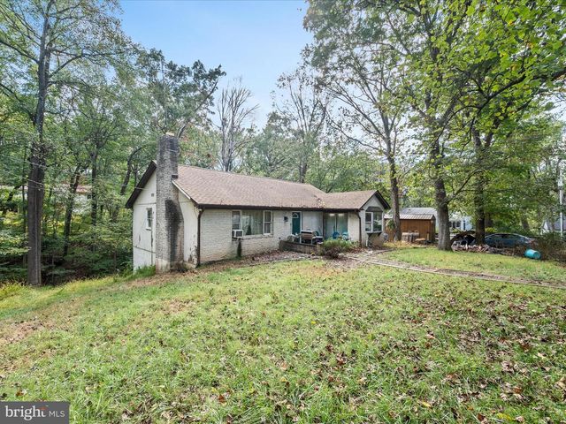 105 CHESTNUT LN, Harpers Ferry, WV 25425