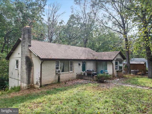 105 CHESTNUT LN, Harpers Ferry, WV 25425