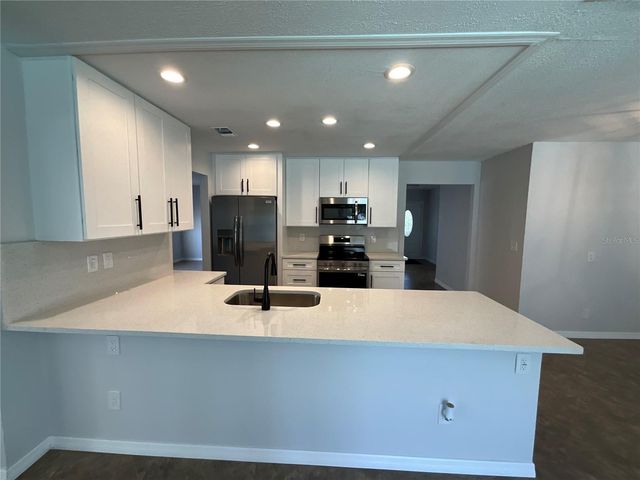 15604 TIMBERLINE DRIVE, Tampa, FL 33624