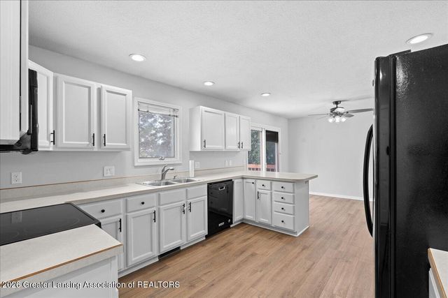 1110 Powderhorn, Lansing, MI 48917