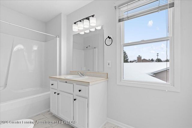 1110 Powderhorn, Lansing, MI 48917