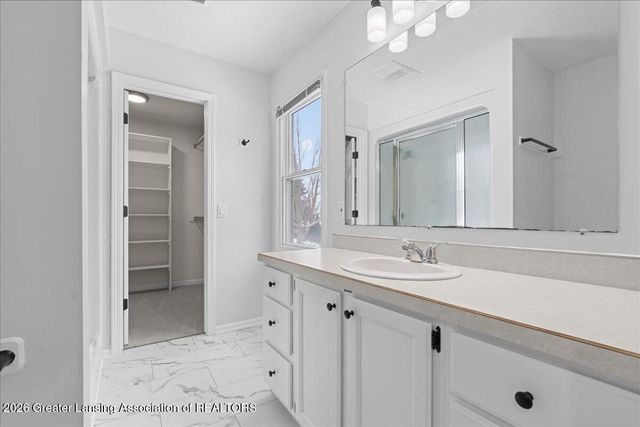 1110 Powderhorn, Lansing, MI 48917