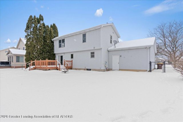 1110 Powderhorn, Lansing, MI 48917