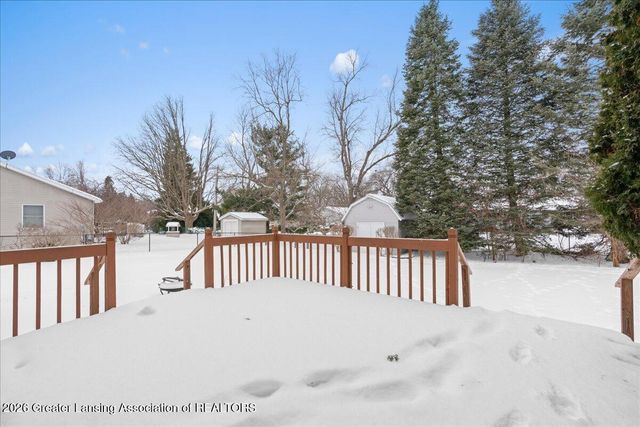 1110 Powderhorn, Lansing, MI 48917