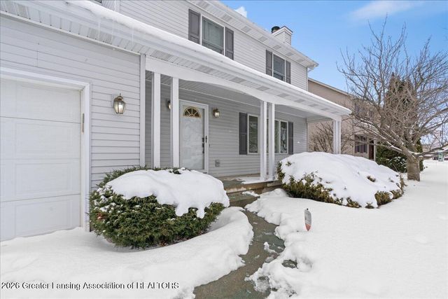 1110 Powderhorn, Lansing, MI 48917