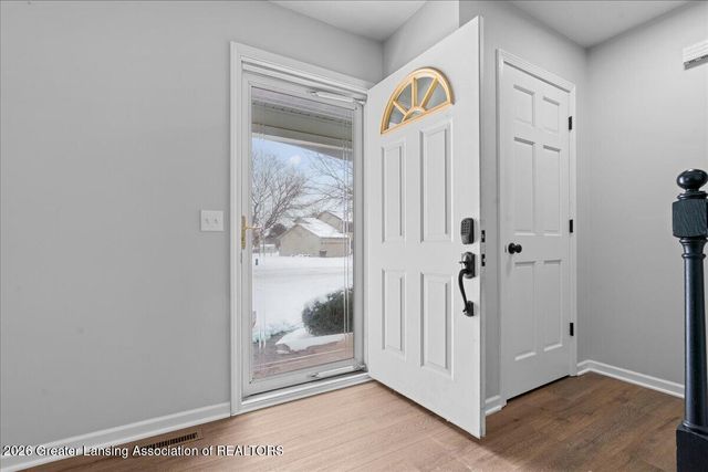 1110 Powderhorn, Lansing, MI 48917