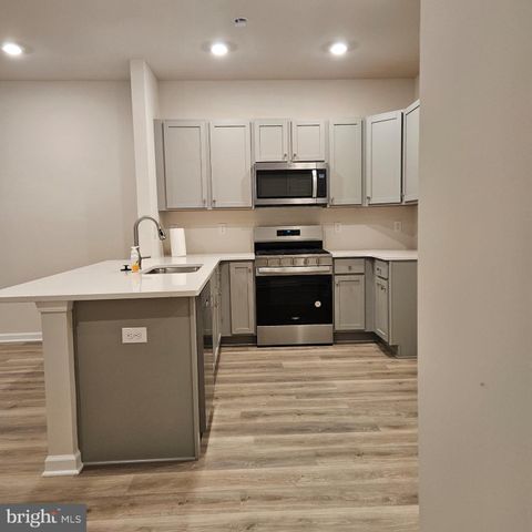 12 ELEANOR LN, Westampton, NJ 08060