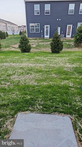 12 ELEANOR LN, Westampton, NJ 08060