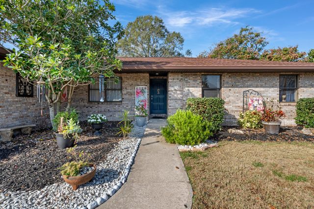 874 Gabriel Avenue NE, Palm Bay, FL 32907