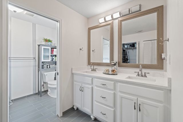 874 Gabriel Avenue NE, Palm Bay, FL 32907