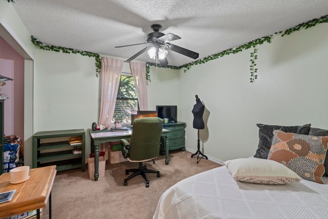 874 Gabriel Avenue NE, Palm Bay, FL 32907