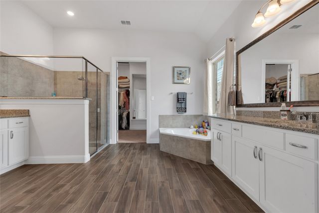 11836 Prudence Drive, Fort Worth, TX 76052