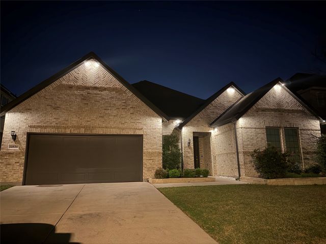 11836 Prudence Drive, Fort Worth, TX 76052