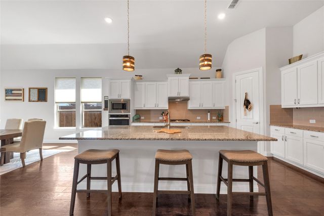 11836 Prudence Drive, Fort Worth, TX 76052