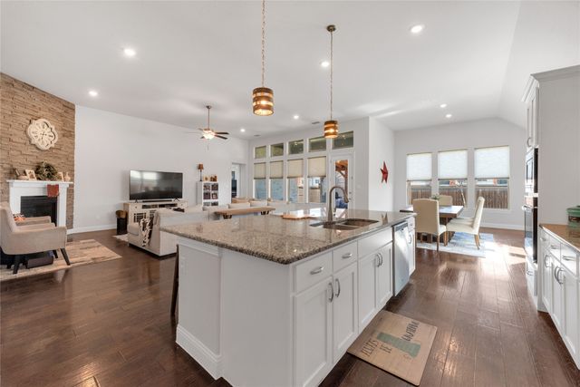 11836 Prudence Drive, Fort Worth, TX 76052