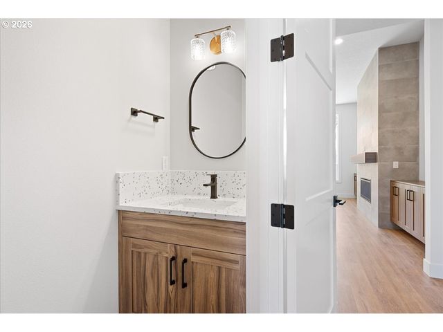 16803 Ne 38TH Ave, Vancouver, WA 98686