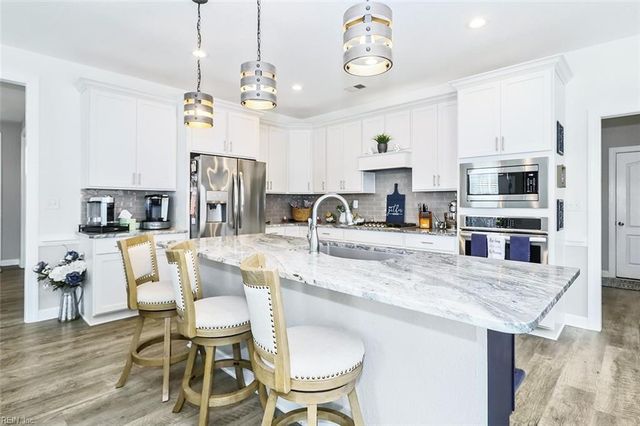 221 Wilson DR, Chesapeake, VA 23322