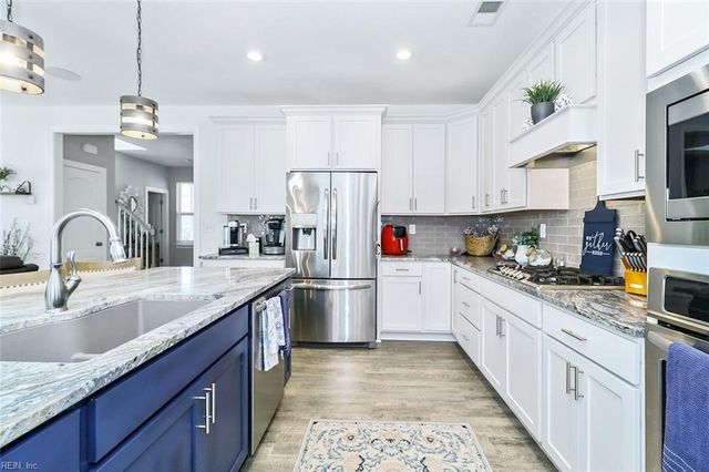 221 Wilson DR, Chesapeake, VA 23322