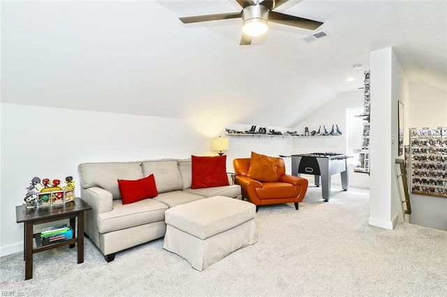 221 Wilson DR, Chesapeake, VA 23322