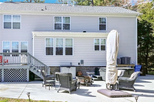 221 Wilson DR, Chesapeake, VA 23322