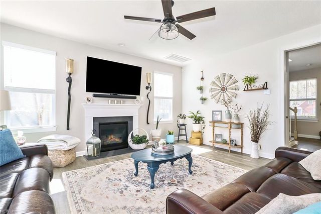 221 Wilson DR, Chesapeake, VA 23322