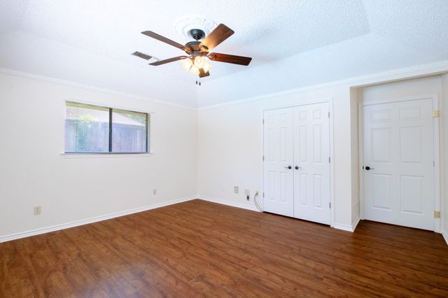 1115 Deer Ridge Drive, Duncanville, TX 75137