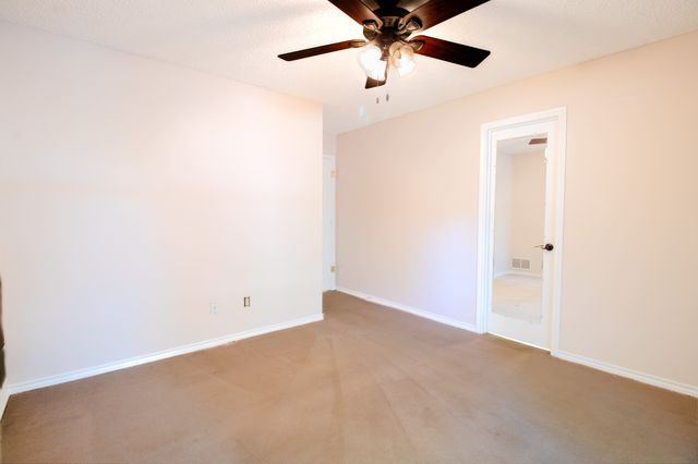 1115 Deer Ridge Drive, Duncanville, TX 75137